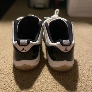 Jordan 11 Concord 11 Size 11.5M